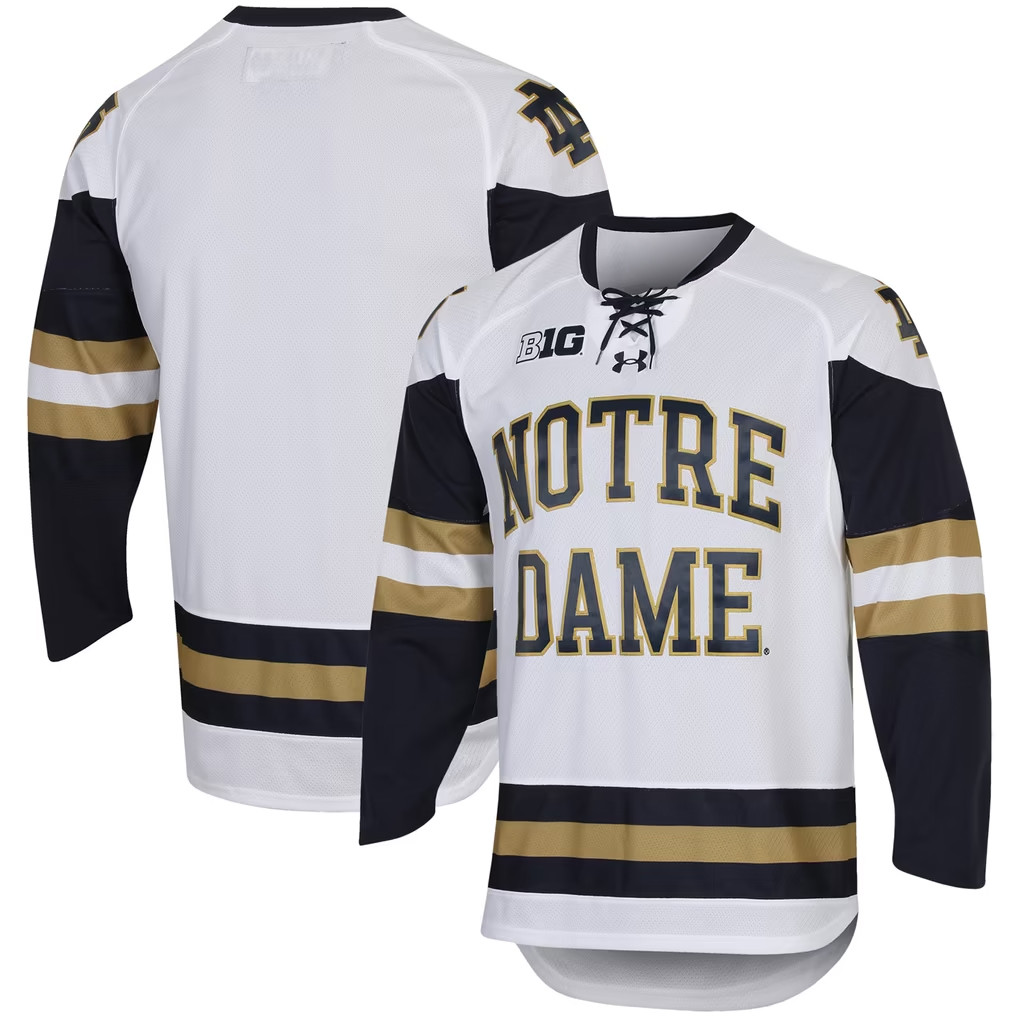 Notre Dame Fighting Irish Merch 2026 Under Armour Fighting Irish UA Replica Hockey Jersey 1 - Unicasport Notre Dame Fighting Irish Merch 2026 Under Armour Fighting Irish UA Replica Hockey Jersey