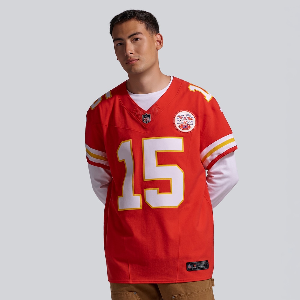 Kansas City Chiefs Merch - Men's Patrick Mahomes Team Vapor F.U.S.E. Elite Jersey, Red - Birthday Present For Football Fan 1 - Unicasport Kansas City Chiefs Merch - Men's Patrick Mahomes Team Vapor F.U.S.E. Elite Jersey, Red - Birthday Present For Football Fan
