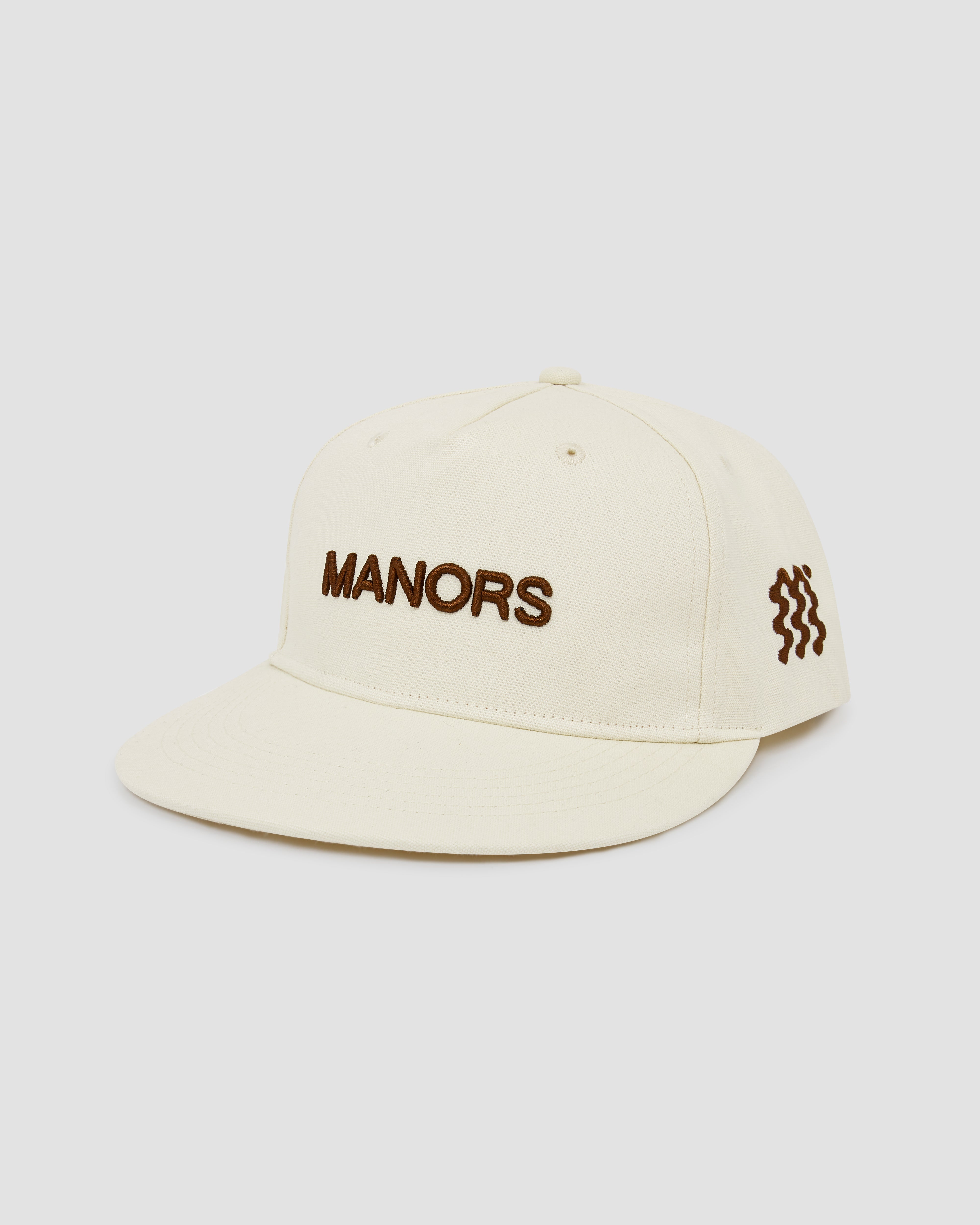 Jolidee Ivory Retro Crown Cap that pairs perfectly with any professional golf outfit