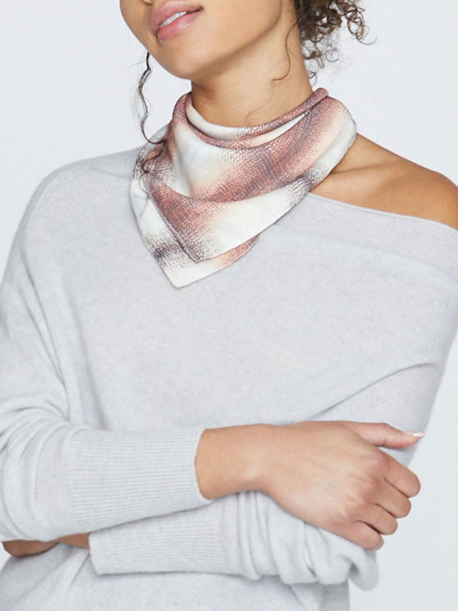 iPage Plaid Pattern Lightweight Neck Scarf for Women