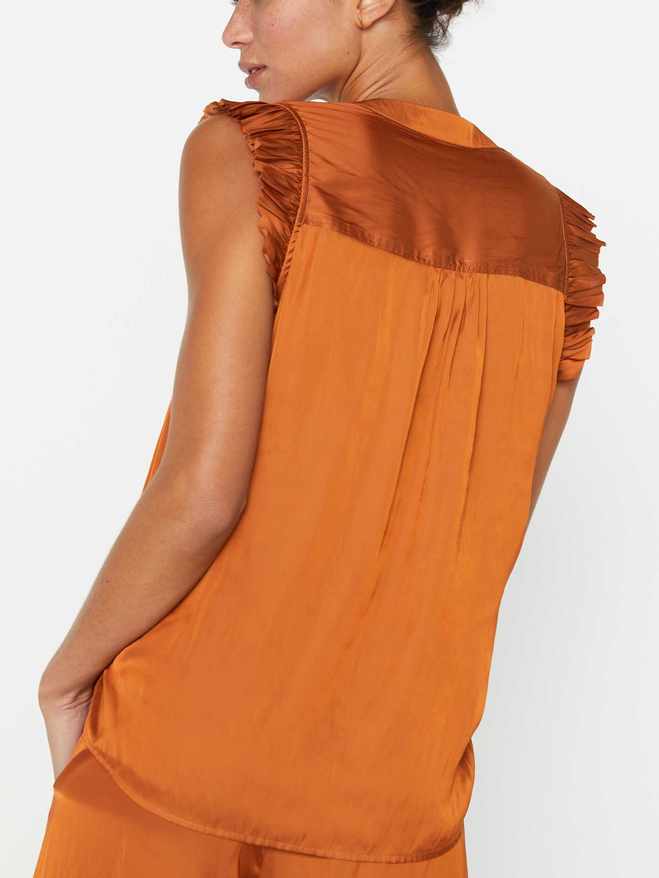iPage Romare Sleeveless Office Casual Popover Top for Women - Image 2