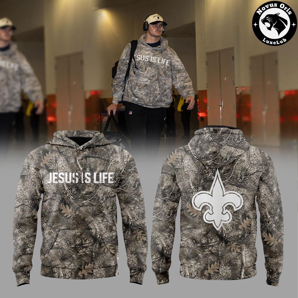 New Orleans Saints Treyton Welch Jesus Is Life Camo Pullover Hoodie 1 - Unicasport New Orleans Saints Treyton Welch Jesus Is Life Camo Pullover Hoodie
