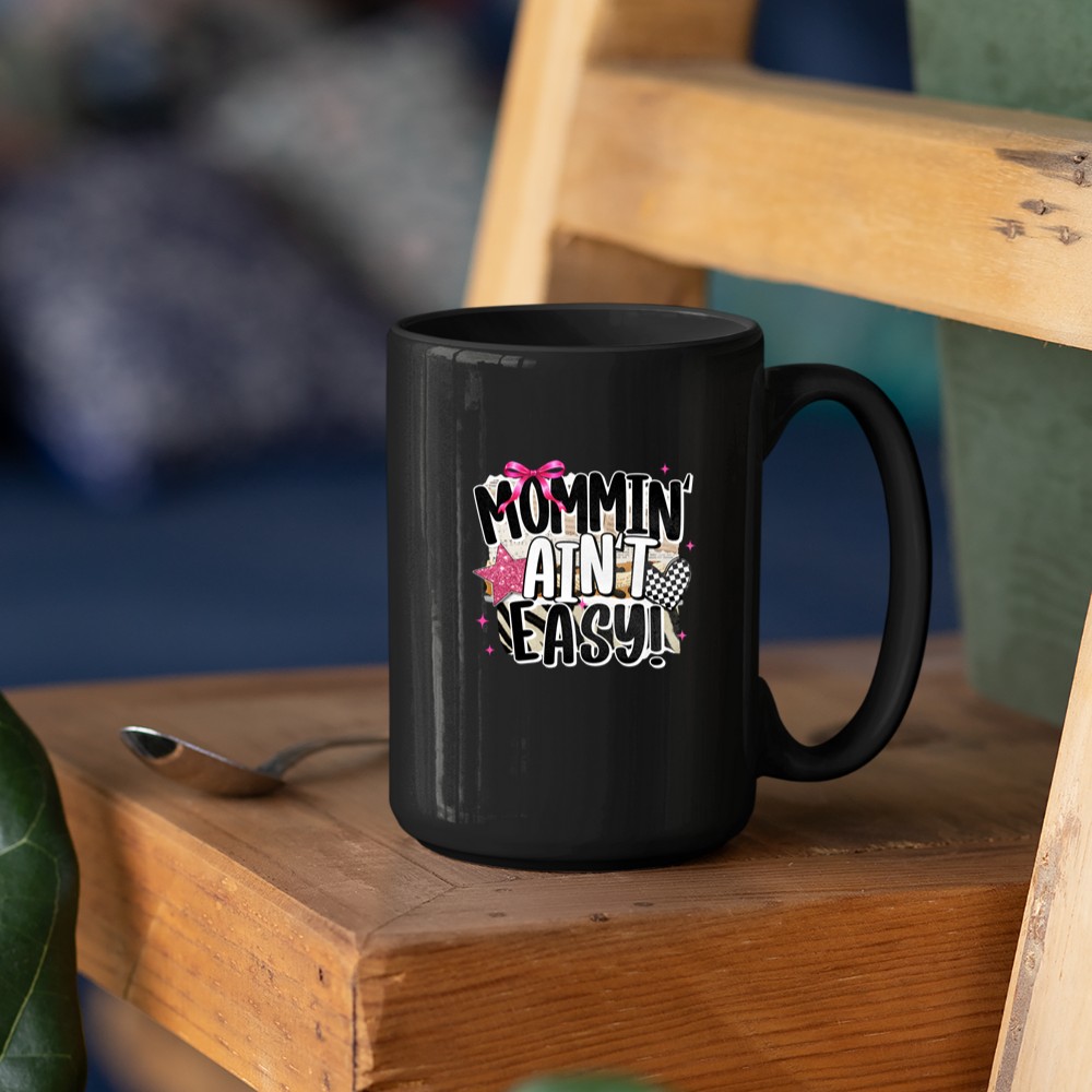 Retro Checkered Leopard Mommin' Ain't Easy Christian Mama Mug - Image 3
