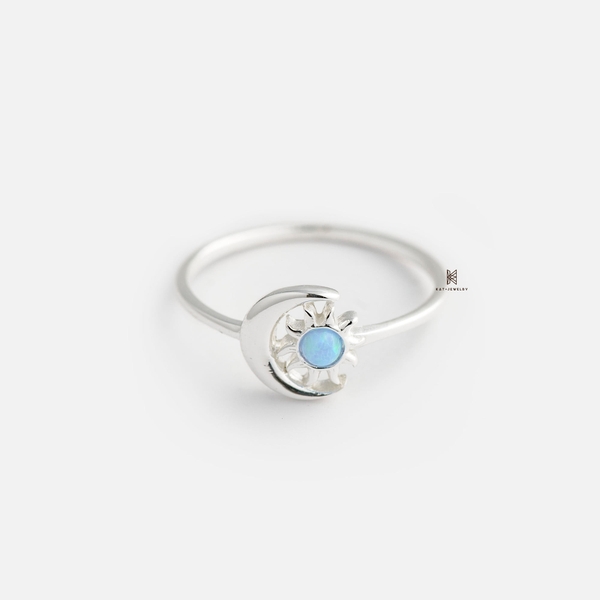 SNEEBER MIDI CRESCENT MOON SUN OPAL