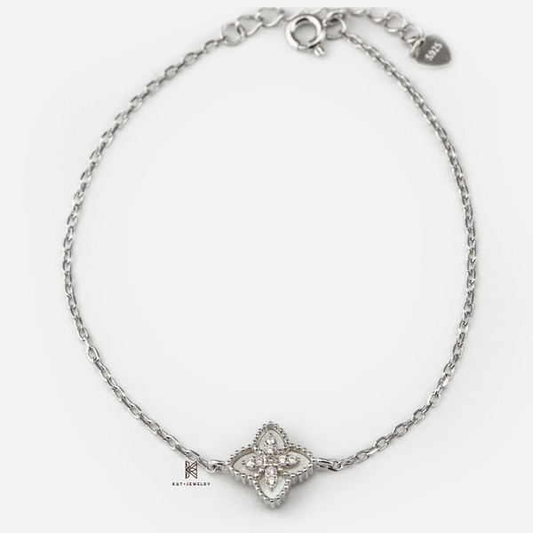 SNEEBER SINGLE MOTHER OF PEARL SPECIAL CLOVER AND GEM