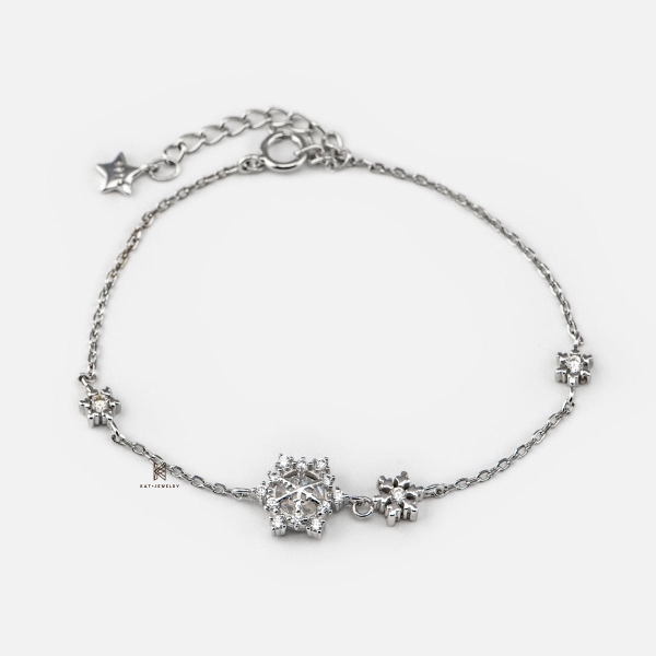 SNEEBER SMALL SNOWFLAKE AURORA STONE AND MULTI GEM CHRISTMAS COLLECTION