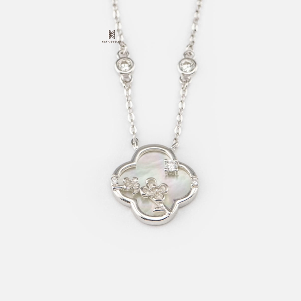 SNEEBER SPECIAL CLOVER MOTHER OF PEARL FLOWER INSIDE