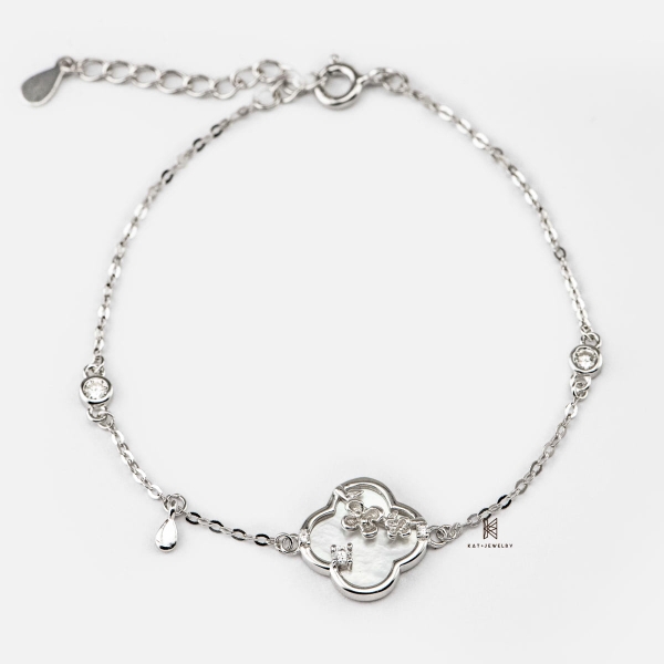 SNEEBER SPECIAL CLOVER MOTHER OF PEARL FLOWER INSIDE DOUBLE GEM