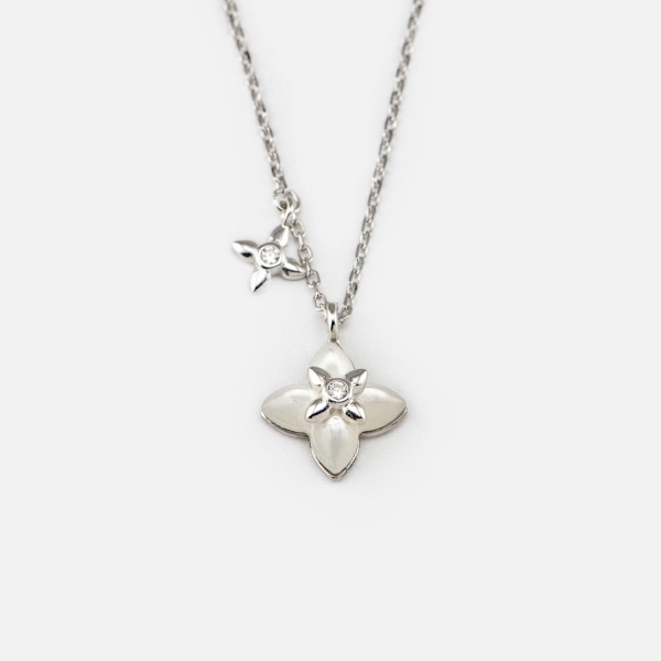SNEEBER SPECIAL CLOVER NATURAL WHITE ABALONE STONE AND SMALL BLING STAR